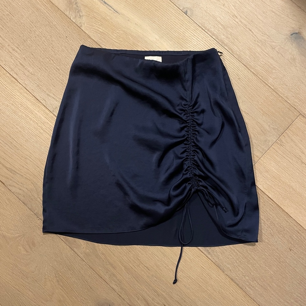 Aritzia Wilfred skirt